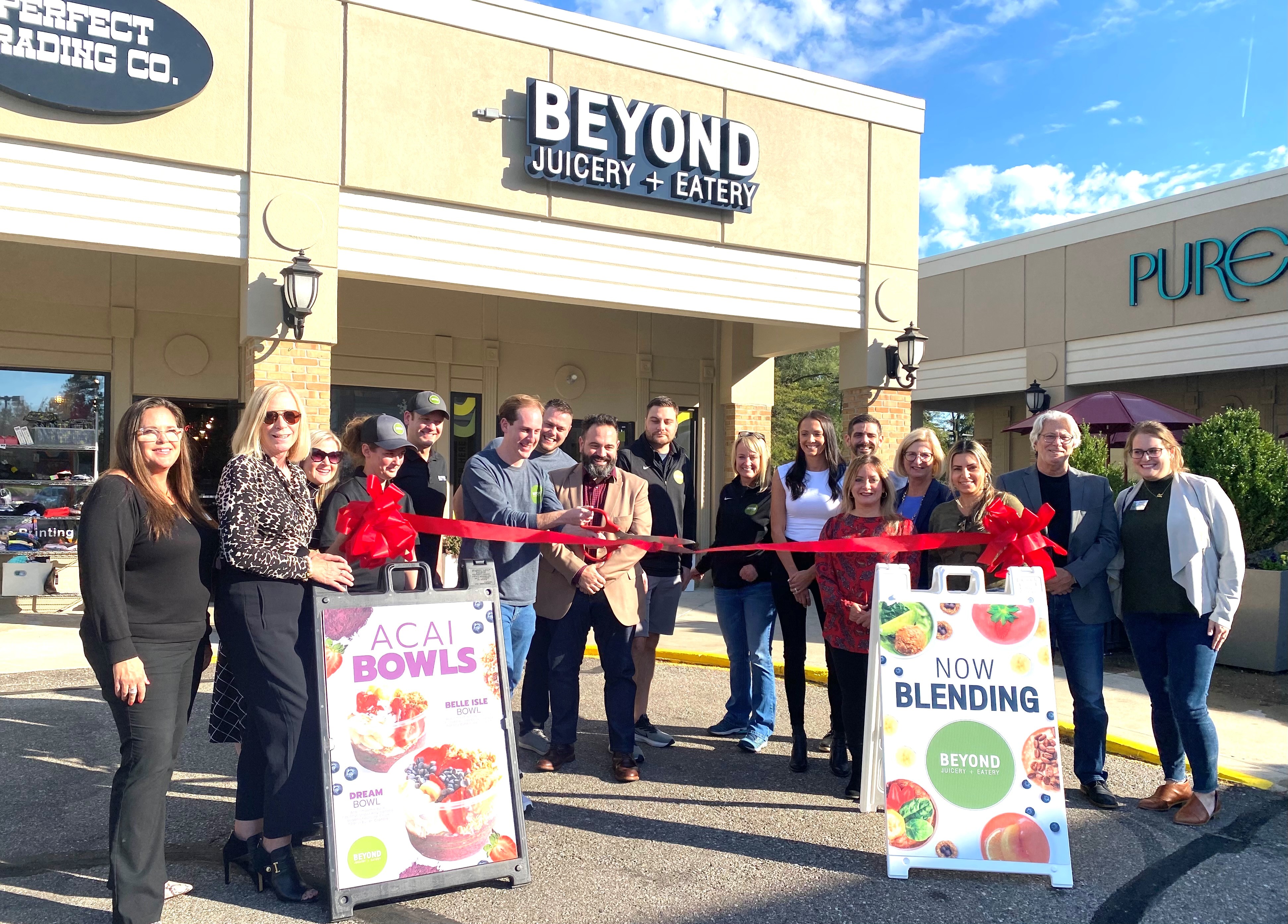 Beyond-Juicery-Eatery-Ribbon-Cutting-October-20-2021-3